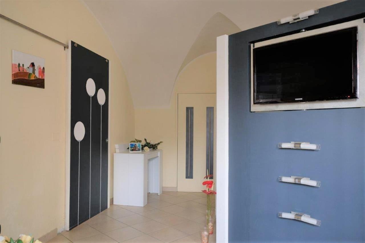 Appartamento CasaViva - Grazioso Bilocale in Franciacorta Cazzago San Martino Esterno foto